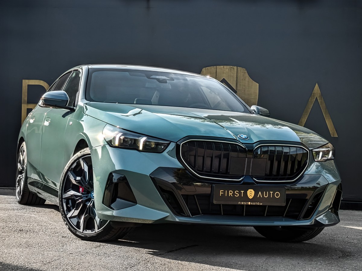 BMW 550 2024